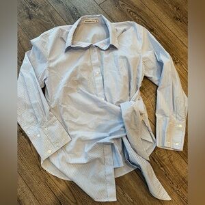 Abercrombie & Fitch Light Blue Striped Button Down Tie Shirt Large